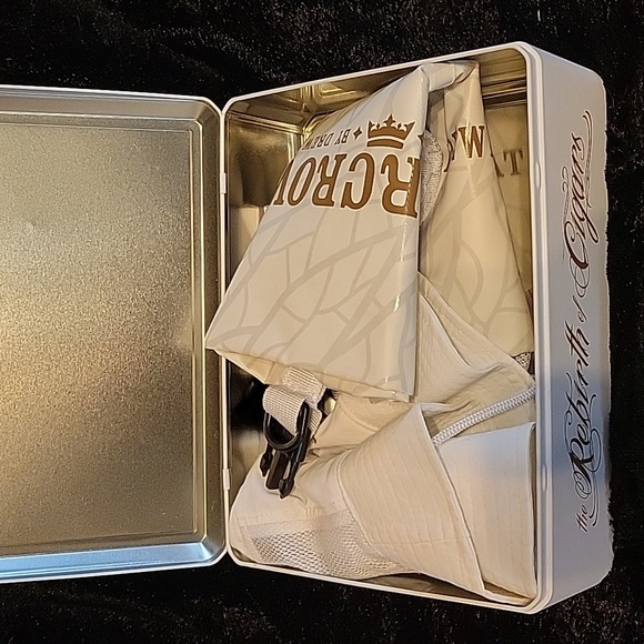 Drew Estate Cigar Brand Shade For Days Gift Box - Picture 6 of 14